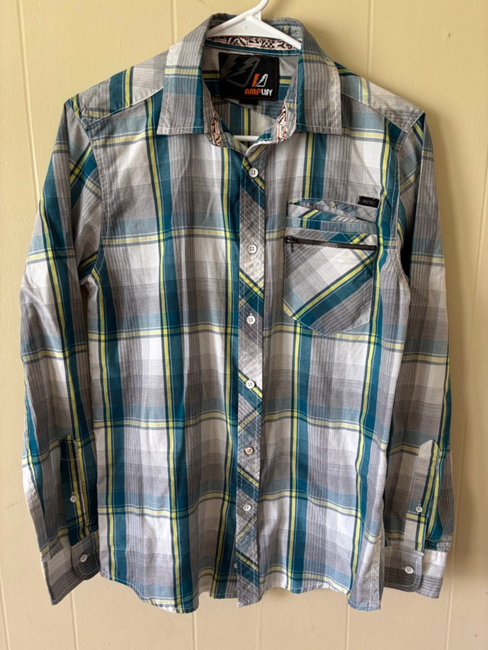 Men’s Teal & Gray Plaid Button-Up Shirt size small